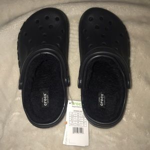 Baya Lined Crocs Women size 6 -Men’s size 4